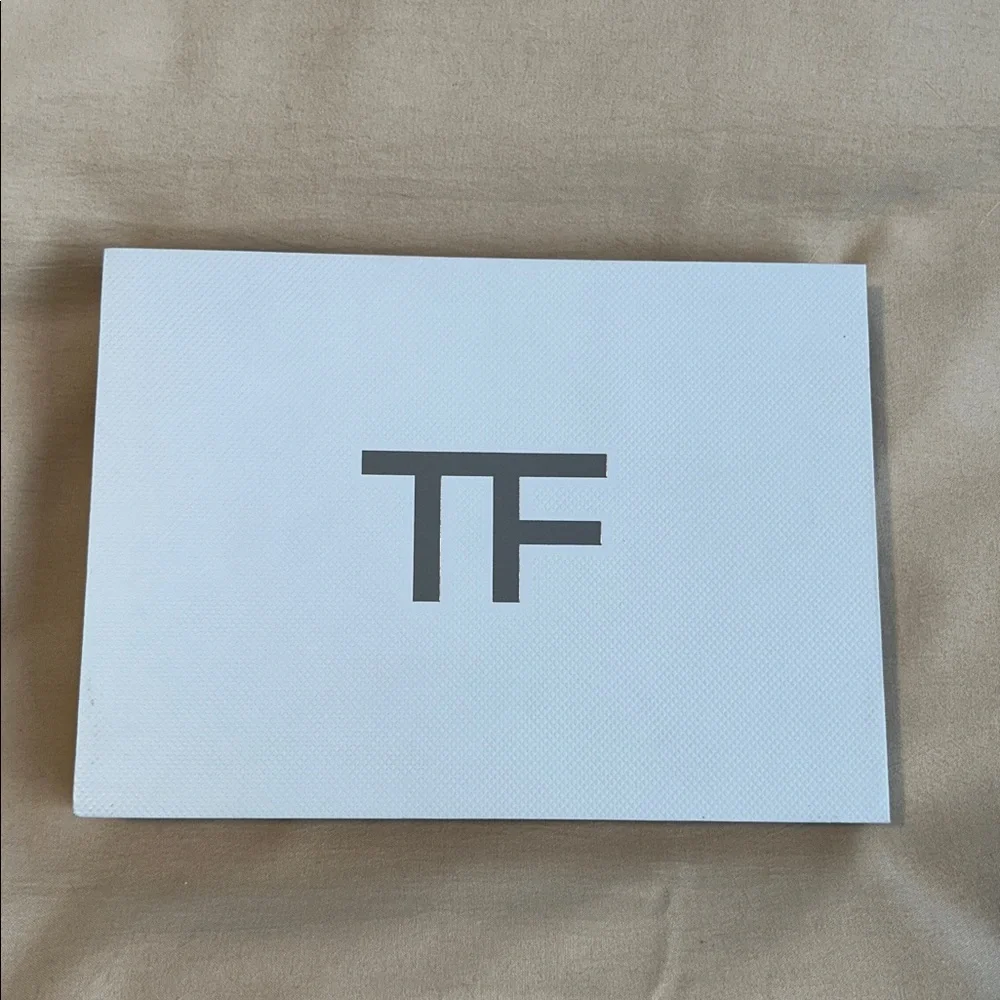 ✨ Tom Ford Beauty White GWP Zip Card Holder / Mini Pouch NEW in Box
